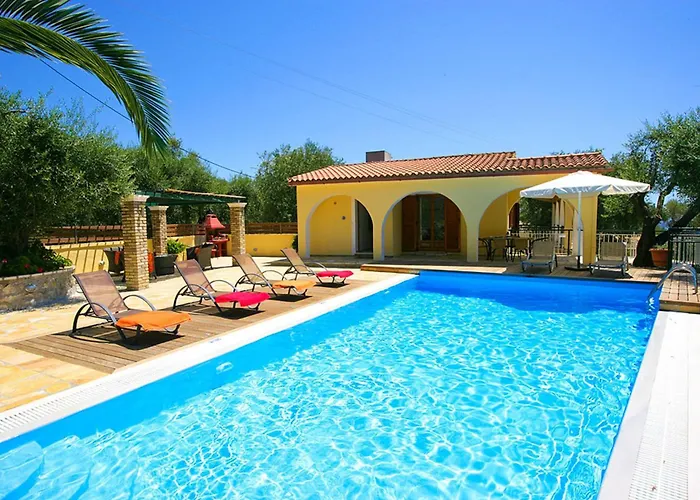 Nitsa Signature In Exquisite Northeastern Corfu Greece فيلة نساكيون